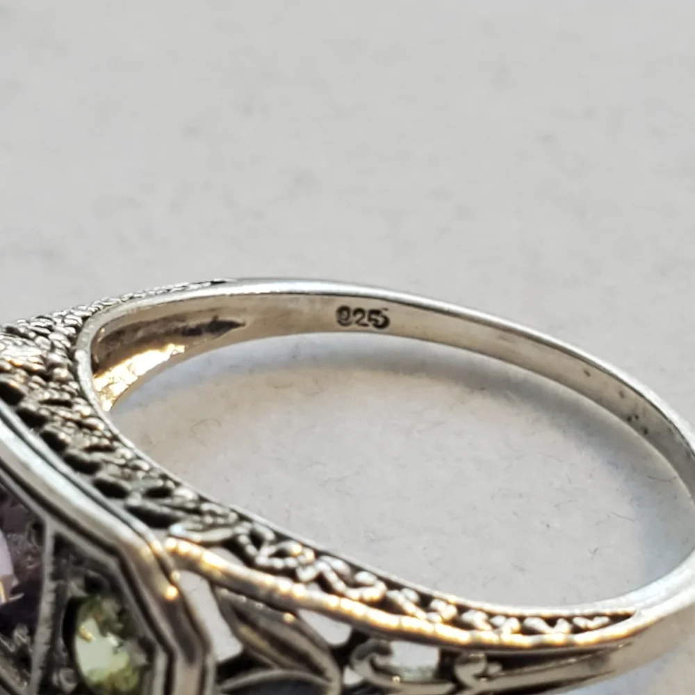 Vintage Sterling Silver Filigree Ring with Amethyst and Peridots Size 7.5 - Picture 11 of 16